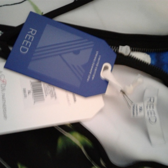 👗 Reed Krako Floral Dress w/Skater Style Skirt 👗 - Picture 2 of 4